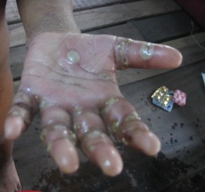 2004_hand_6086-W